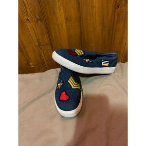 EUC MIA "pepe" blue slip on sneakers embroidered patches  size 8 girls